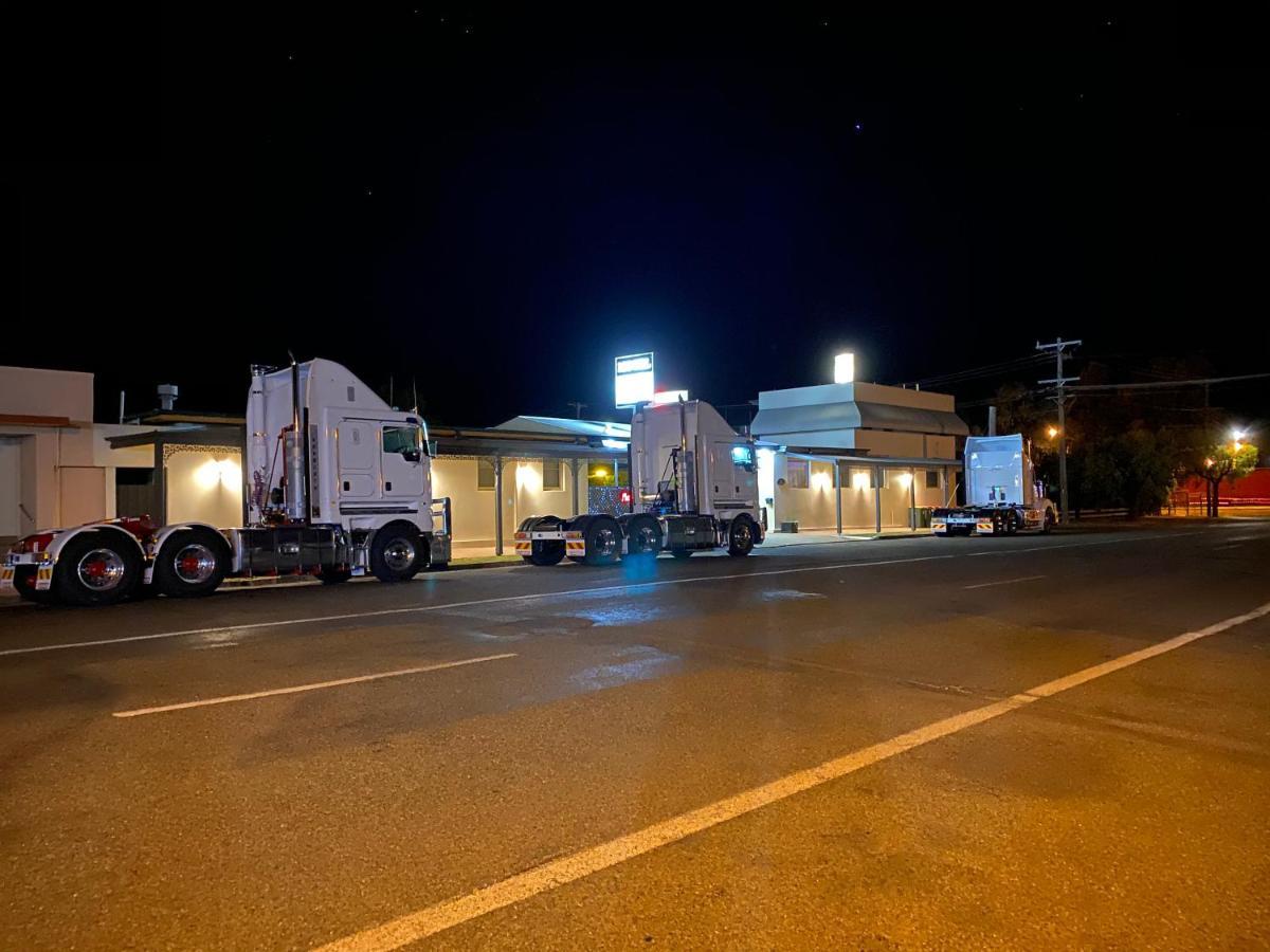 פורבס Ben Hall Motor Inn מראה חיצוני תמונה