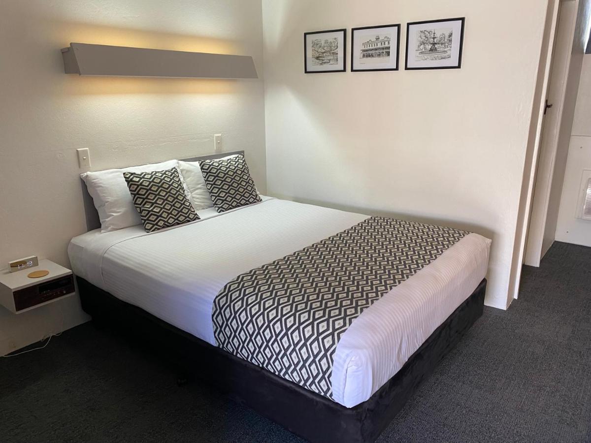 פורבס Ben Hall Motor Inn מראה חיצוני תמונה
