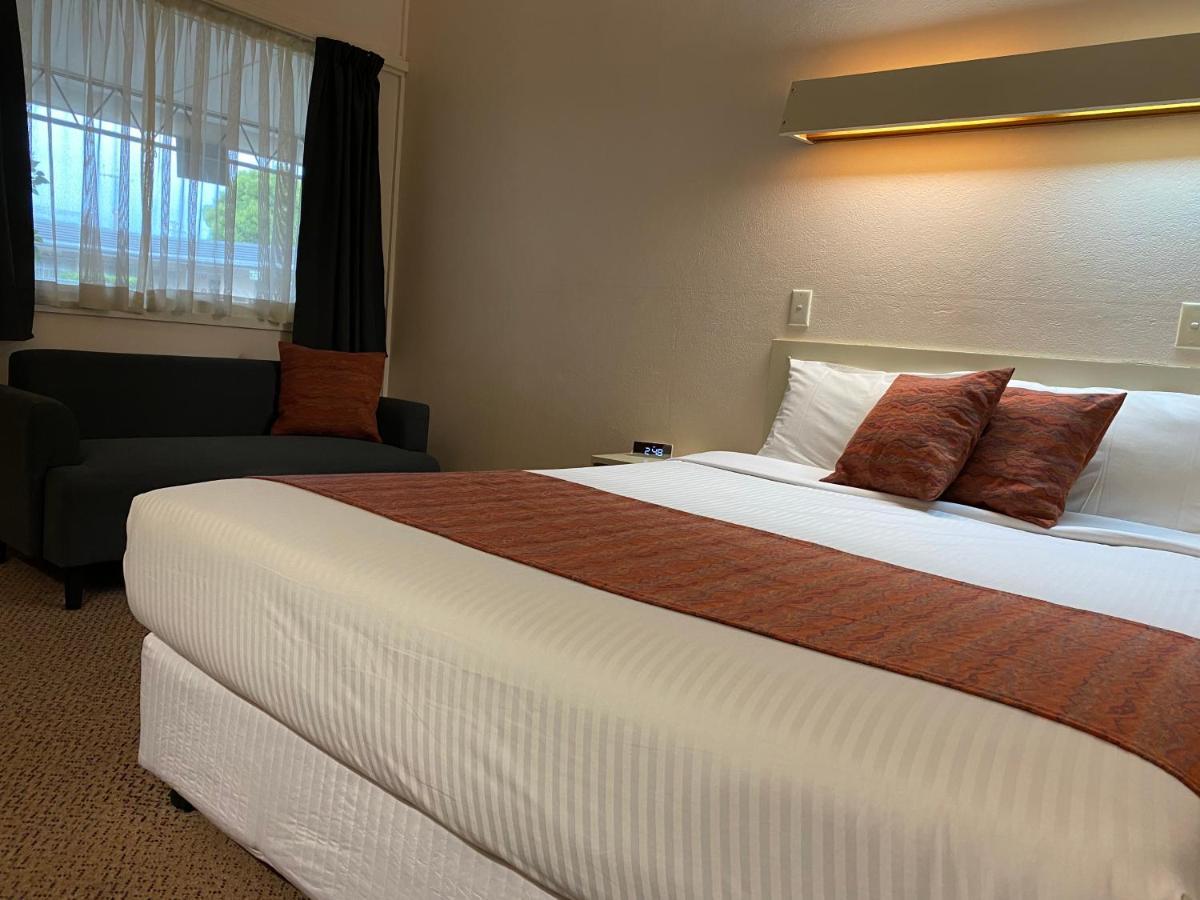 פורבס Ben Hall Motor Inn מראה חיצוני תמונה