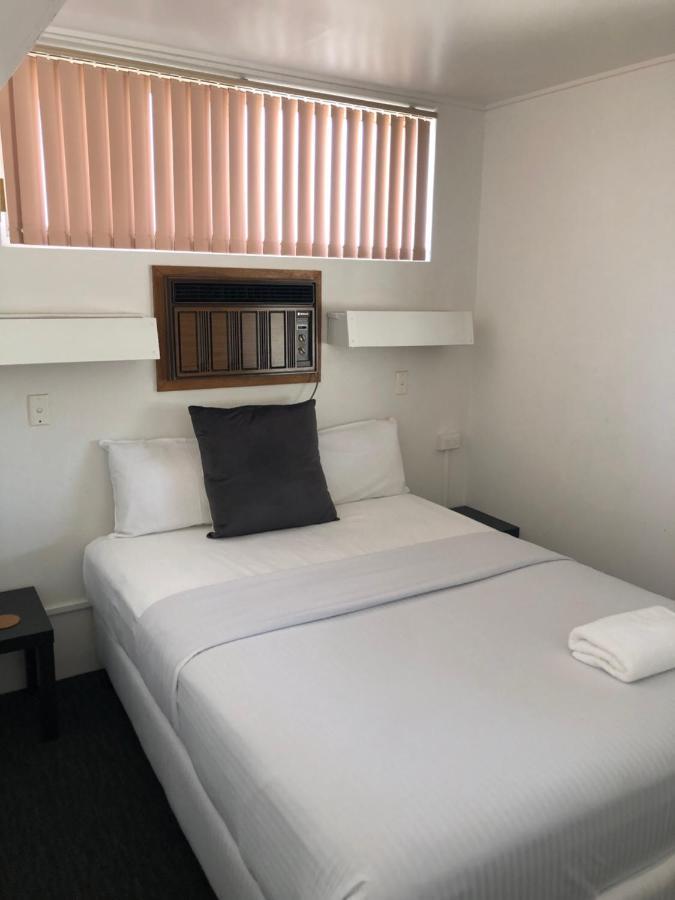 פורבס Ben Hall Motor Inn מראה חיצוני תמונה