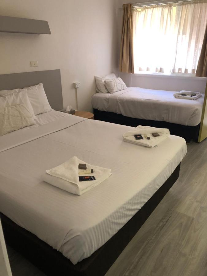 פורבס Ben Hall Motor Inn מראה חיצוני תמונה